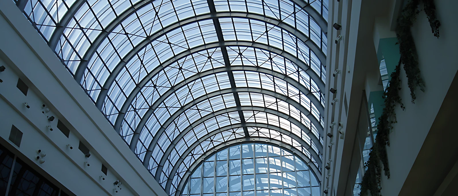 arcoPlus® polycarbonate roofing – shopping mall, Bucharest